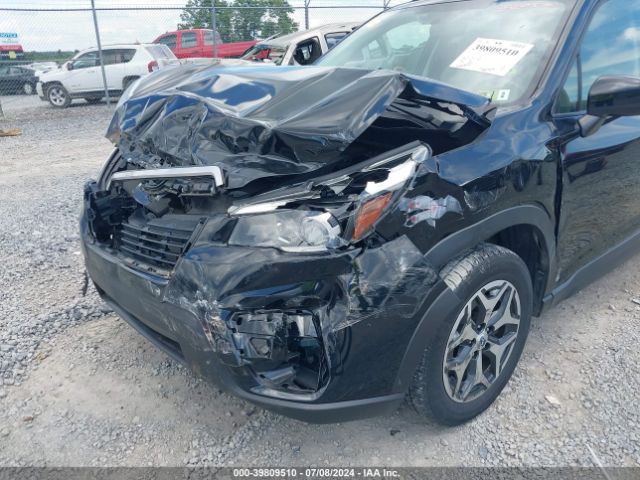 JF2SKAEC9KH415111 Subaru Forester Premium