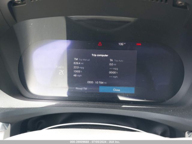 7JRL12FK4RG299139 Volvo S60 B5 Core Dark Theme