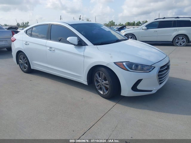 2018 5NPD84LF7JH310653 main image
