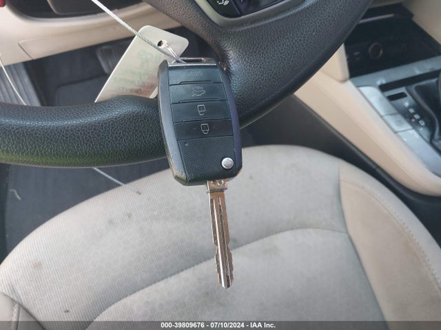 Hyundai ELANTRA SEL 2018 5NPD84LF7JH310653 Image 11