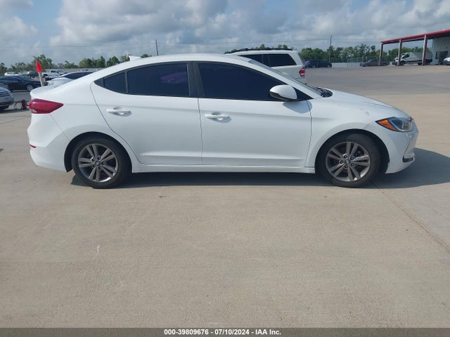 Hyundai ELANTRA SEL 2018 5NPD84LF7JH310653 Image 13