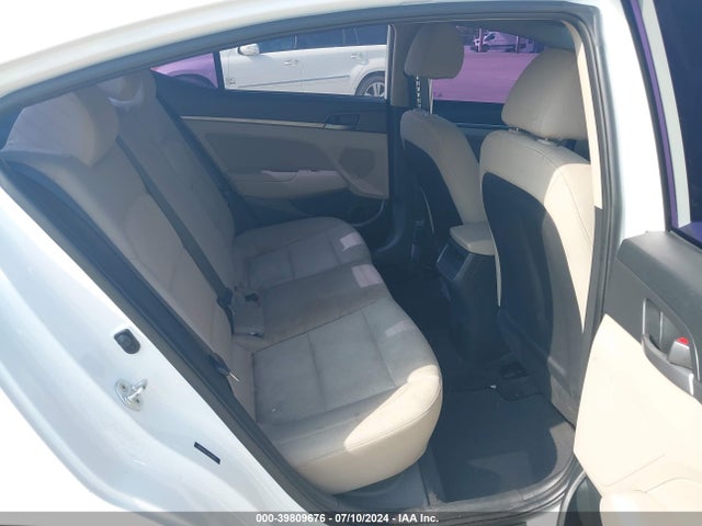 Hyundai ELANTRA SEL 2018 5NPD84LF7JH310653 Image 8