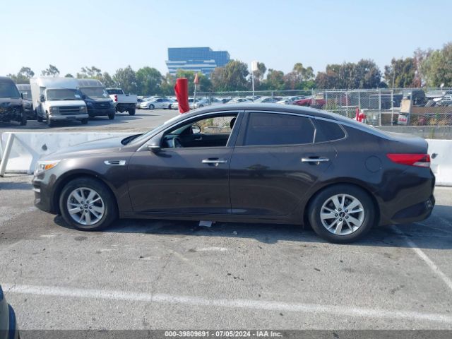 KNAGT4L33J5238509 KIA Optima Lx
