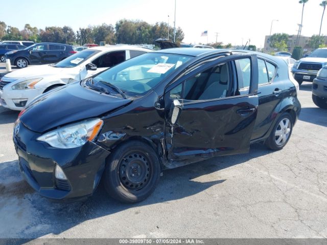 JTDKDTB35E1084369 Toyota Prius C One