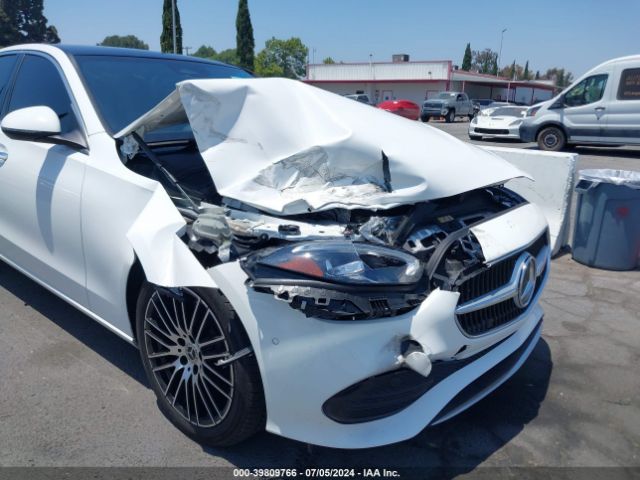 W1KAF4GB4PR145989 Mercedes-Benz C 300 Sedan