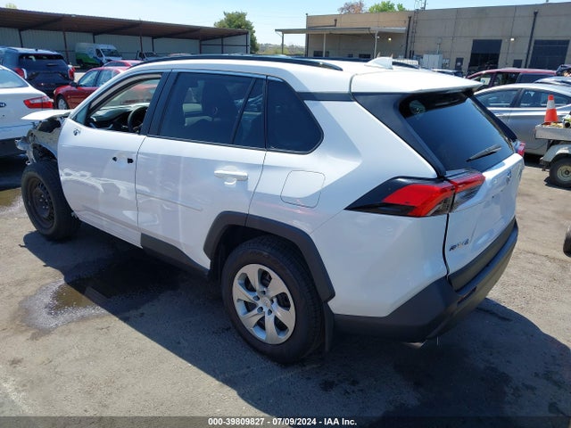 Toyota RAV4 LE 2020 2T3K1RFV5LC082001 Image 3