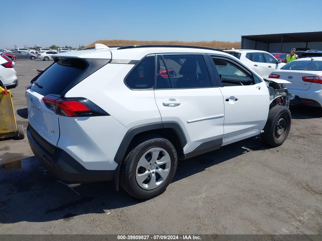 Toyota RAV4 LE 2020 2T3K1RFV5LC082001 Image 4
