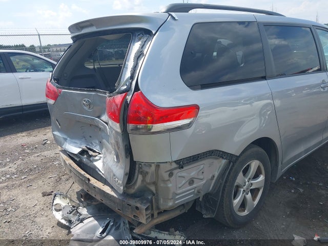 Toyota Sienna Le V6 8 Passenger 2014 5TDKK3DC2ES508807 Image 18