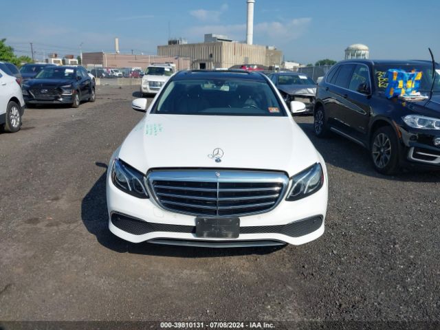 WDDZF4KB0HA089687 Mercedes-Benz E 300 4matic