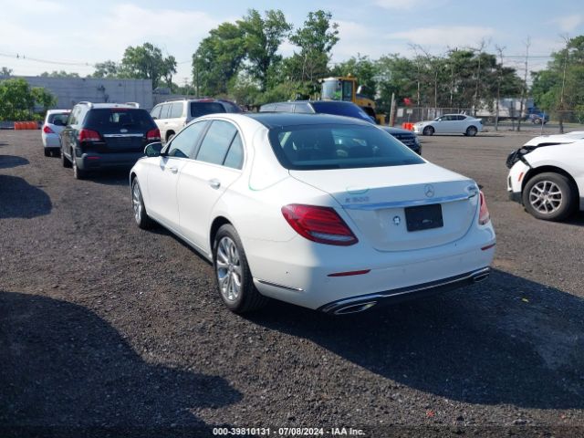 WDDZF4KB0HA089687 Mercedes-Benz E 300 4matic