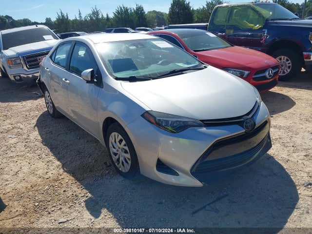 Toyota COROLLA LE 2018 5YFBURHE7JP851365 zdjęcie główne