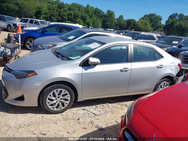 Toyota COROLLA LE 2018 5YFBURHE7JP851365 Image 14