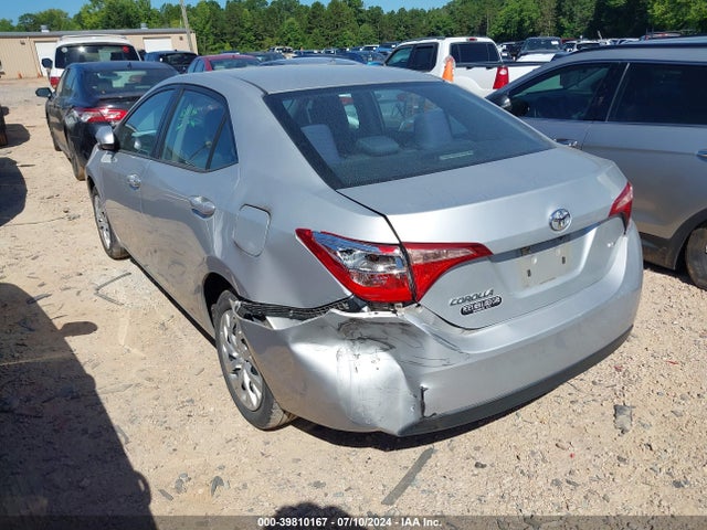 Toyota COROLLA LE 2018 5YFBURHE7JP851365 Image 3