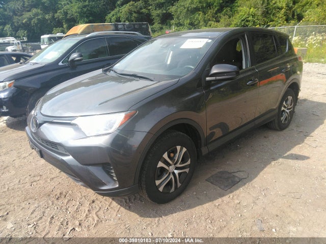 Toyota RAV4 LE 2018 JTMBFREV4JJ236419 Image 2