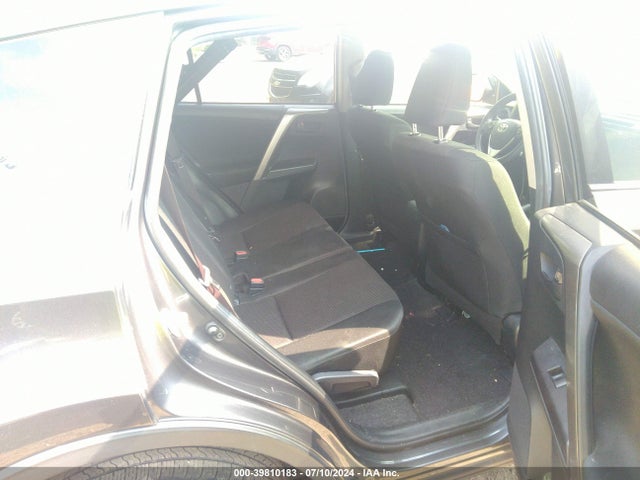 Toyota RAV4 LE 2018 JTMBFREV4JJ236419 Image 8