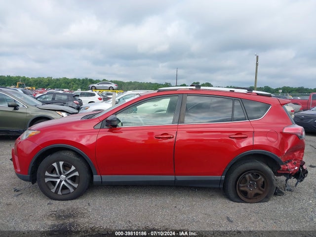 Toyota RAV4 LE 2016 JTMBFREV0GJ064124 Image 14