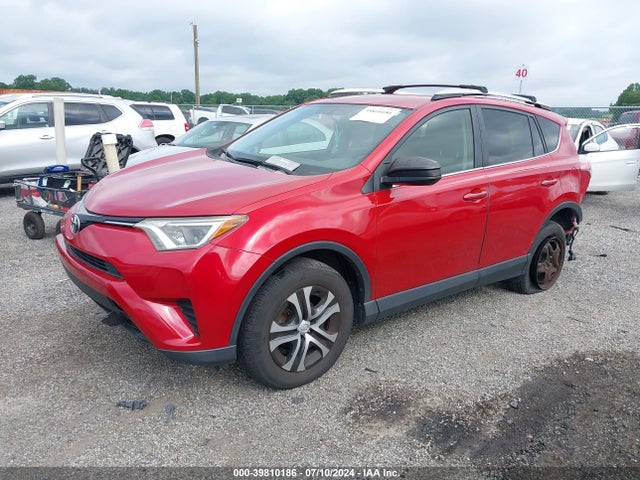 Toyota RAV4 LE 2016 JTMBFREV0GJ064124 Image 2