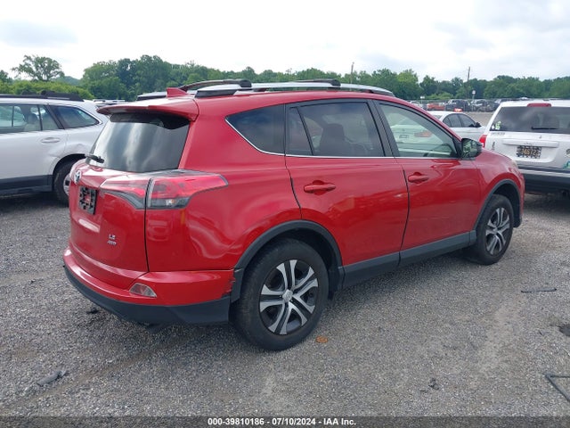 Toyota RAV4 LE 2016 JTMBFREV0GJ064124 Image 4