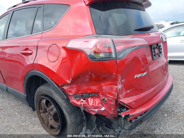 Toyota RAV4 LE 2016 JTMBFREV0GJ064124 Image 6