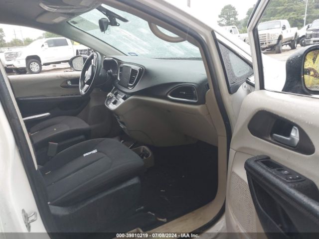 2C4RC1DG9HR668036 Chrysler Pacifica Touring