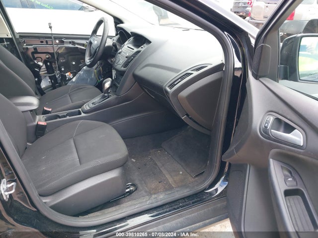 Ford FOCUS SE 2017 1FADP3F26HL237695 Image 5