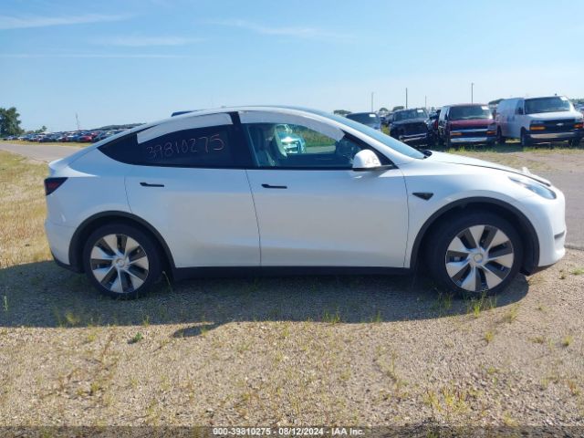 7SAYGAEE5PF789673 Tesla Model Y