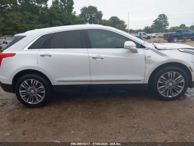 1GYKNCRS8HZ214025 Cadillac Xt5 Premium Luxury