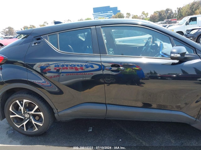 Toyota C-HR XLE 2021 NMTKHMBX1MR131698 Image 13