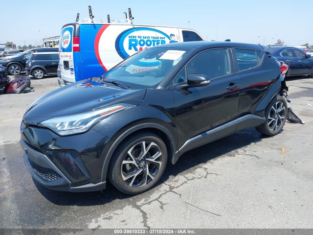 Toyota C-HR XLE 2021 NMTKHMBX1MR131698 Image 2