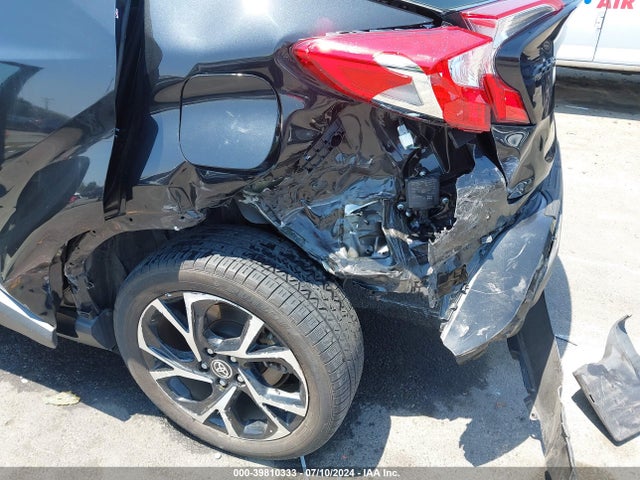 Toyota C-HR XLE 2021 NMTKHMBX1MR131698 Image 6