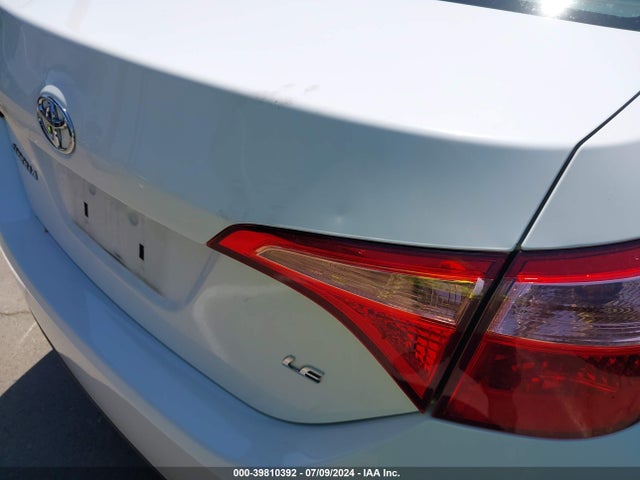 Toyota COROLLA LE 2018 2T1BURHE0JC043987 Image 18