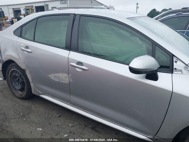 Toyota COROLLA LE 2022 JTDEPMAE7N3008735 Image 13