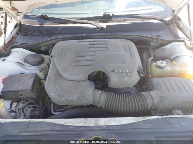 Chrysler 300 2014 2C3CCAAG1EH289239 Image 10