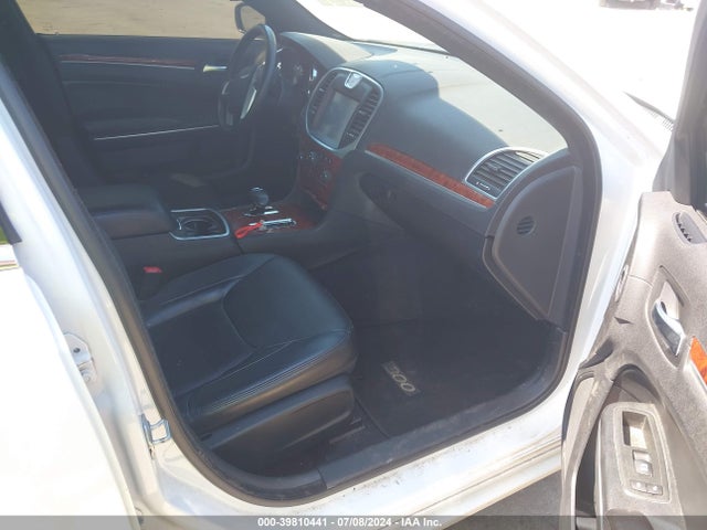 2C3CCAAG1EH289239 Chrysler 300