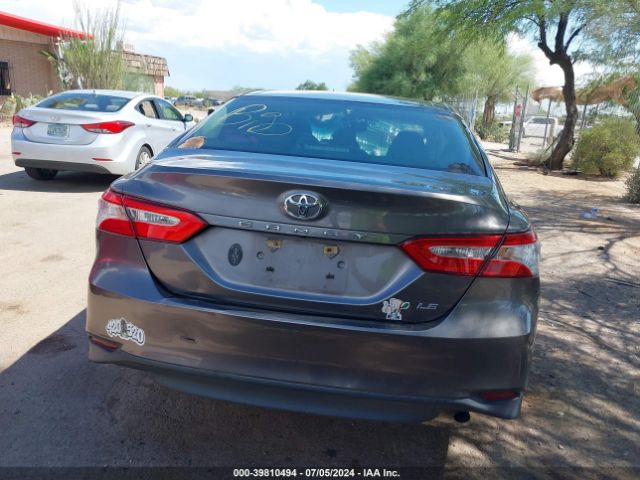 4T1B11HK6JU577526 Toyota CAMRY LE