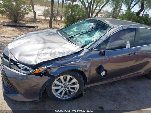 4T1B11HK6JU577526 Toyota CAMRY LE