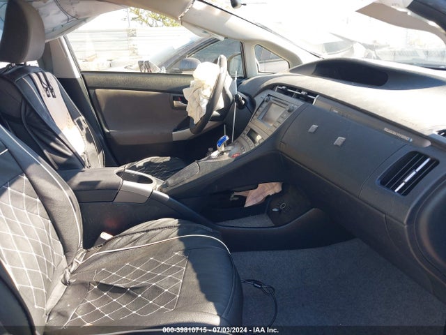 Toyota PRIUS PLUG-IN 2014 JTDKN3DP4E3057374 Image 5