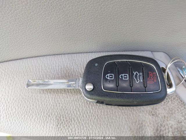 5NPE24AF9JH651383 Hyundai SONATA SE