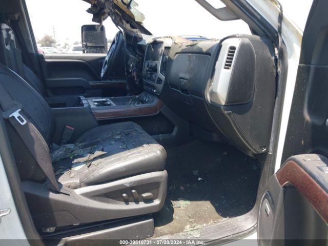 1GT12ZE88FF681211 GMC Sierra 2500hd Slt