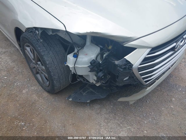 Hyundai Elantra Value Edition 2017 5NPD84LF3HH119015 Image 6
