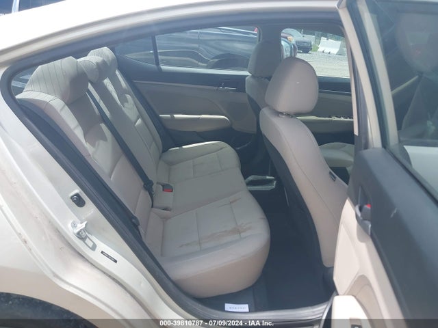 Hyundai Elantra Value Edition 2017 5NPD84LF3HH119015 Image 8