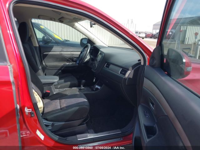 JA4AD3A32GZ015392 Mitsubishi Outlander Se