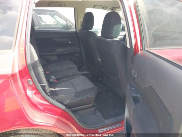 JA4AD3A32GZ015392 Mitsubishi Outlander Se