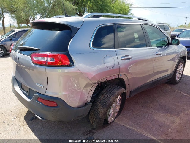1C4PJLCB3JD510394 Jeep Cherokee Latitude Fwd