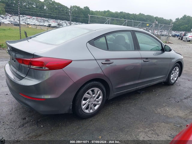 Hyundai ELANTRA SE 2018 5NPD74LF5JH300478 Image 4