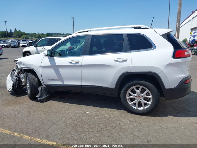 1C4PJMCBXHW656666 Jeep Cherokee Latitude 4x4
