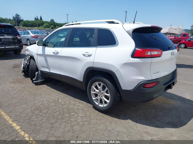 1C4PJMCBXHW656666 Jeep Cherokee Latitude 4x4