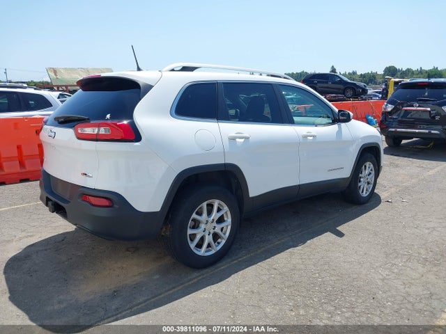 1C4PJMCBXHW656666 Jeep Cherokee Latitude 4x4