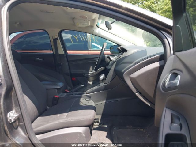 1FADP3FE8GL238193 Ford FOCUS SE