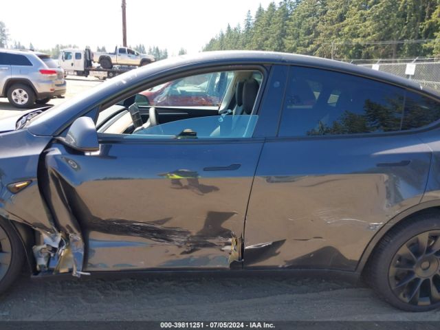 7SAYGDEE4RF014379 Tesla Model Y Long Range Dual Motor All-wheel Drive